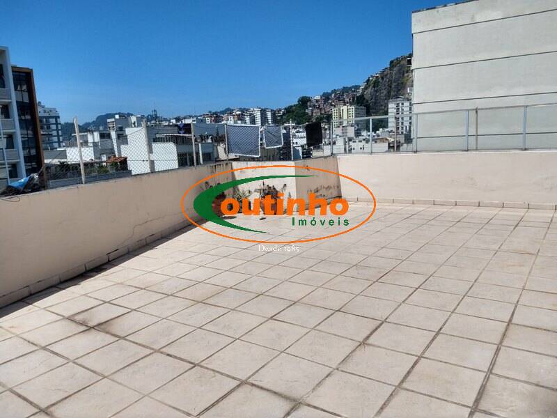 Cobertura à venda com 3 quartos, 200m² - Foto 4