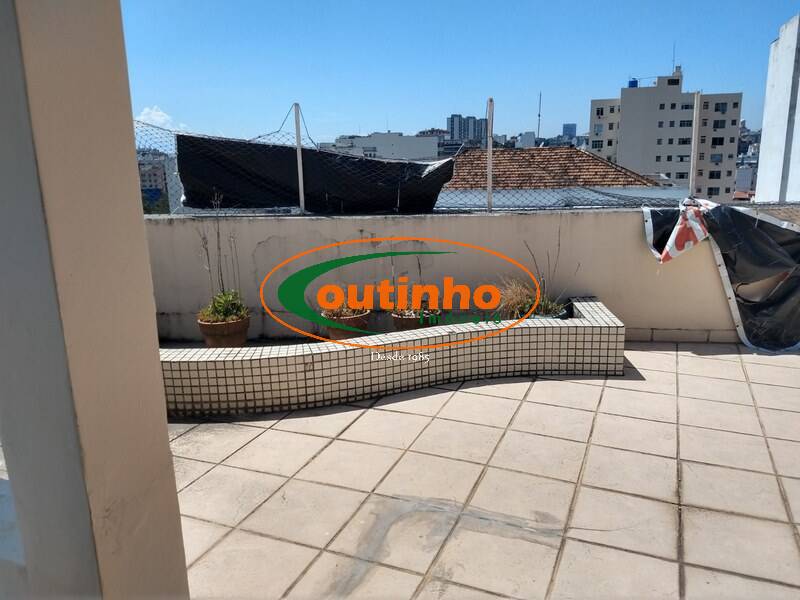 Cobertura à venda com 3 quartos, 200m² - Foto 13