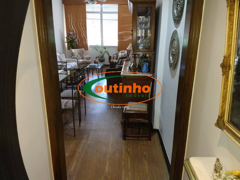 Apartamento à venda com 3 quartos, 103m² - Foto 2