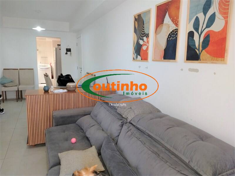 Apartamento à venda com 2 quartos, 68m² - Foto 9