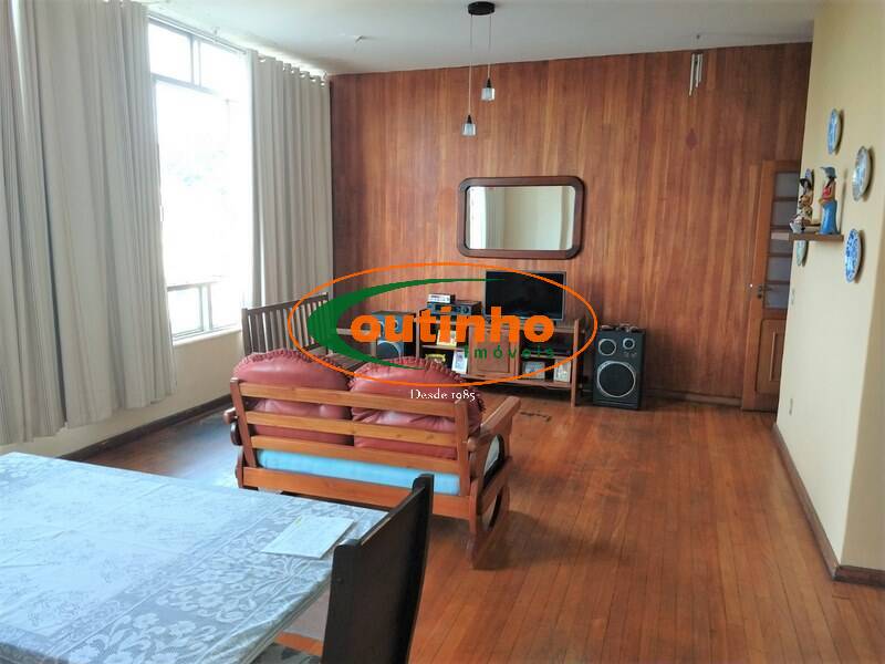 Apartamento à venda com 4 quartos, 185m² - Foto 2