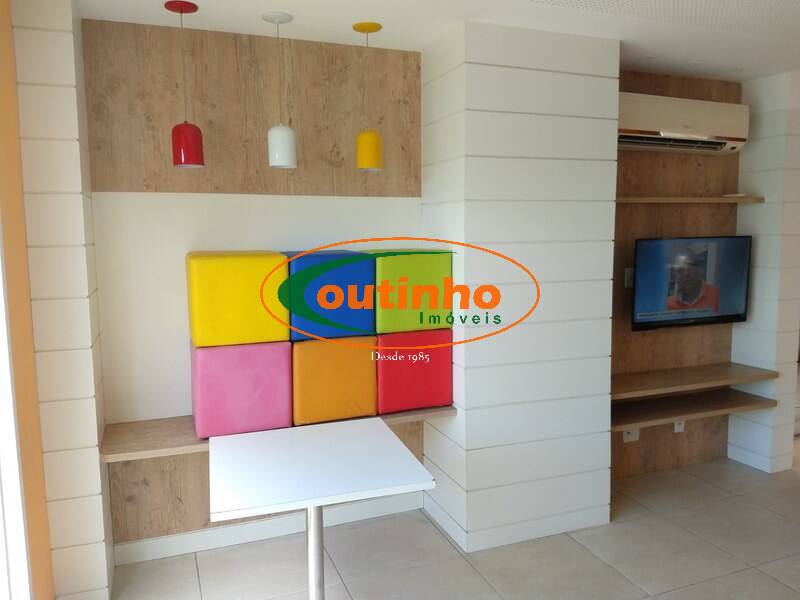 Apartamento à venda com 2 quartos, 68m² - Foto 47