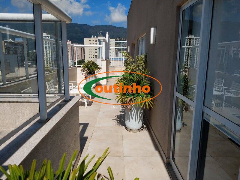 Apartamento à venda com 2 quartos, 68m² - Foto 60