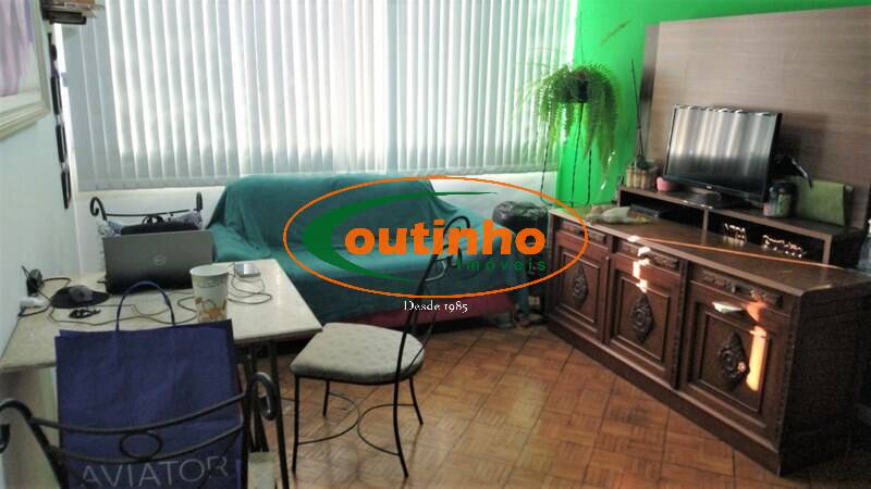 Apartamento à venda com 2 quartos, 66m² - Foto 2