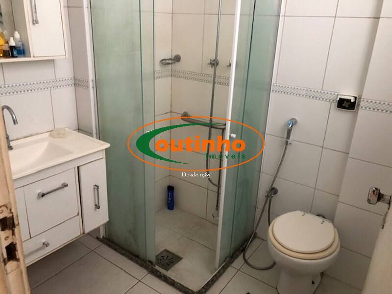 Apartamento à venda com 2 quartos, 70m² - Foto 11