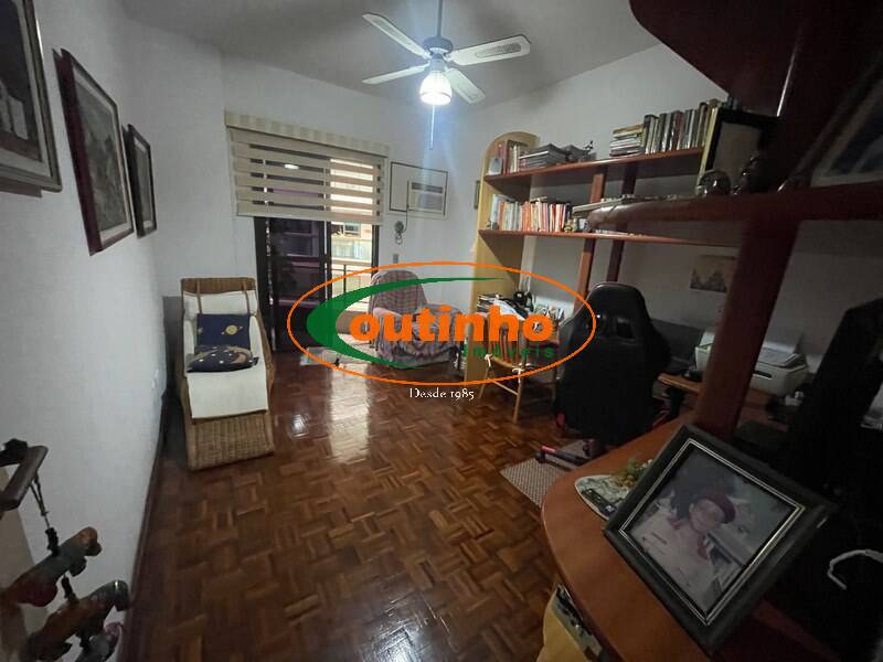 Apartamento à venda com 3 quartos, 155m² - Foto 13