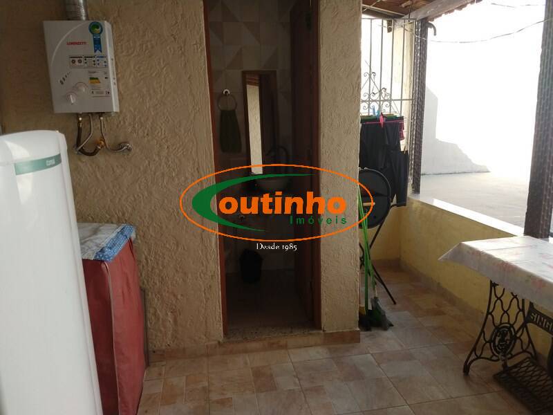 Casa à venda com 5 quartos, 224m² - Foto 39