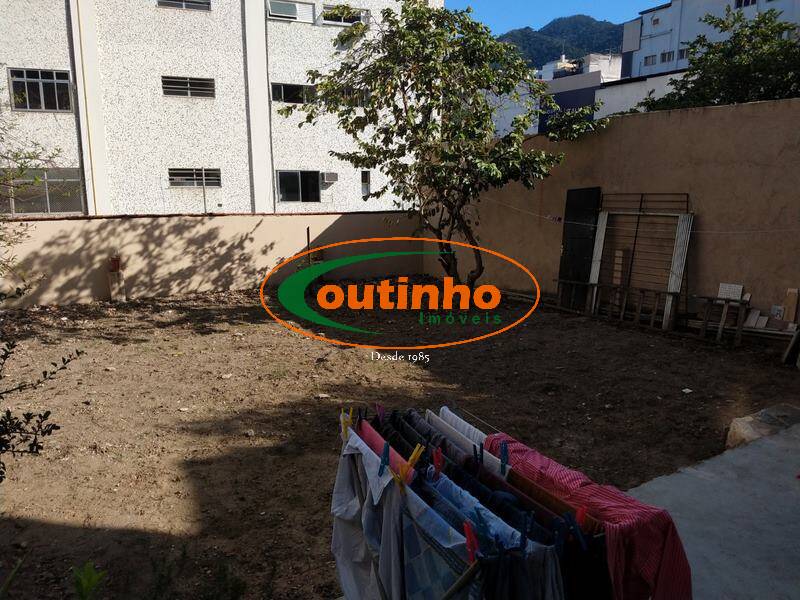 Casa à venda com 5 quartos, 224m² - Foto 52