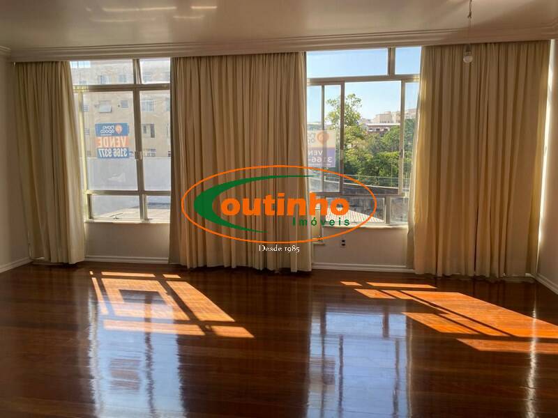 Apartamento à venda com 4 quartos, 149m² - Foto 1