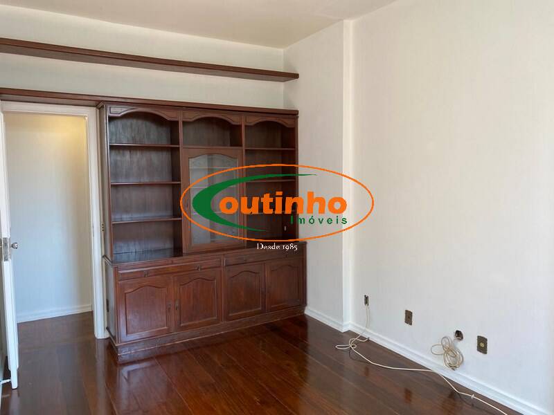 Apartamento à venda com 4 quartos, 149m² - Foto 8