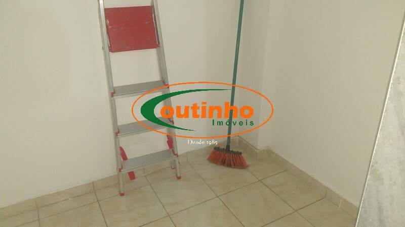 Apartamento à venda com 2 quartos, 60m² - Foto 31