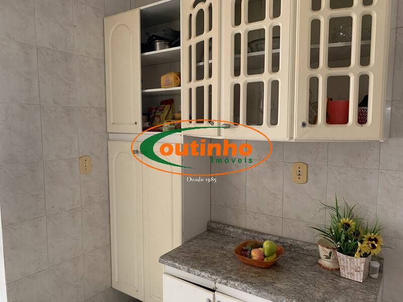 Apartamento à venda com 2 quartos, 70m² - Foto 12