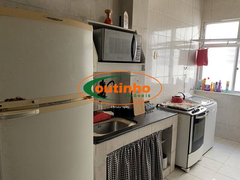 Apartamento à venda com 2 quartos, 70m² - Foto 13