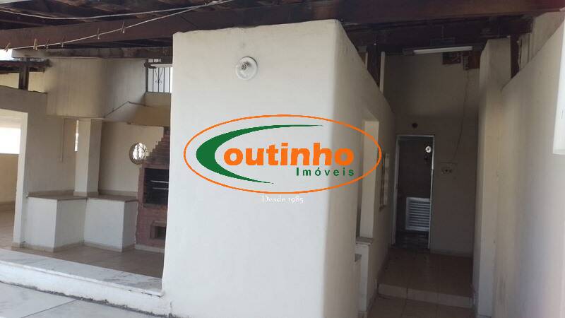 Apartamento à venda com 2 quartos, 70m² - Foto 19