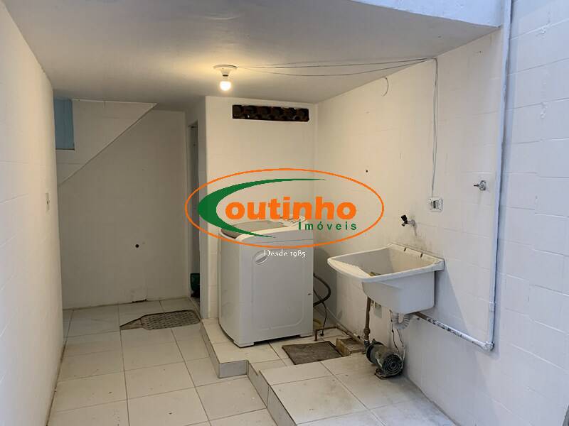 Casa à venda com 5 quartos, 200m² - Foto 6