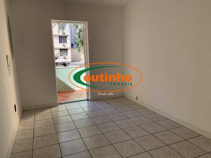 Casa à venda com 5 quartos, 200m² - Foto 14