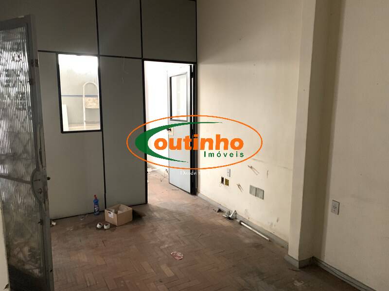 Casa à venda com 4 quartos, 176m² - Foto 4