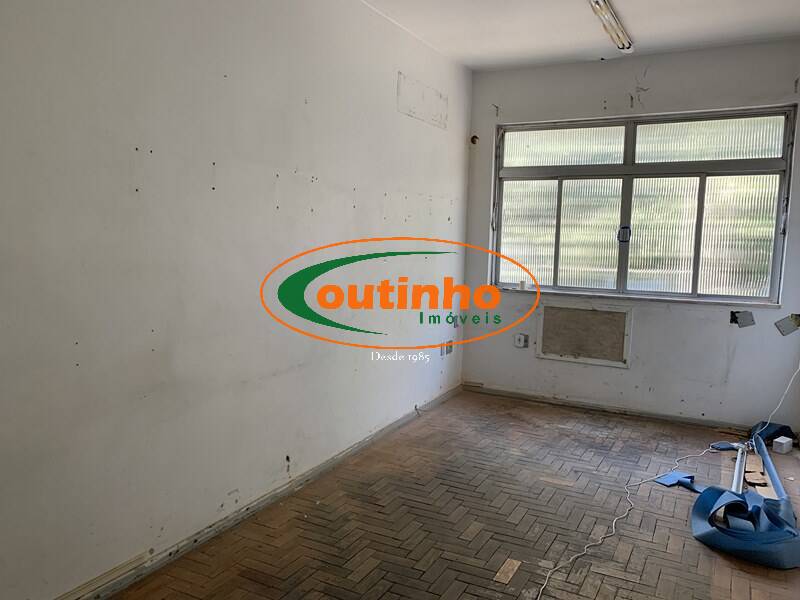 Casa à venda com 4 quartos, 176m² - Foto 15