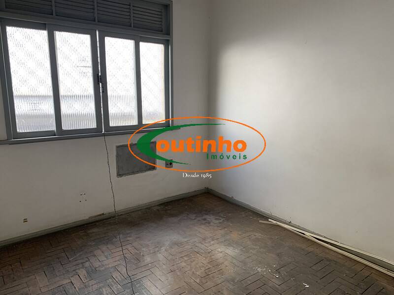 Casa à venda com 4 quartos, 176m² - Foto 13