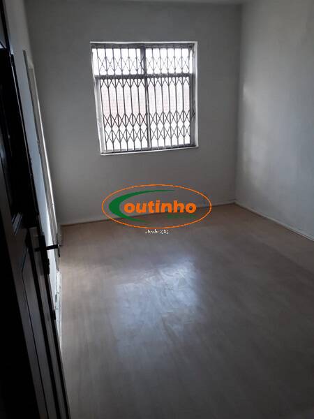 Apartamento à venda com 1 quarto, 24m² - Foto 2