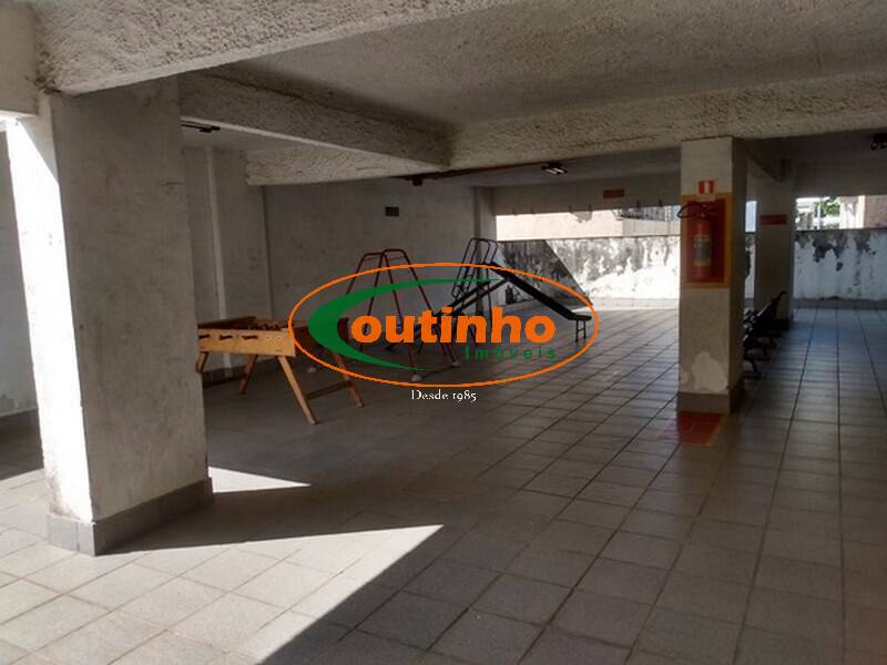 Apartamento à venda com 2 quartos, 74m² - Foto 23