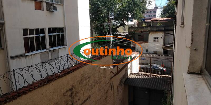 Apartamento à venda com 2 quartos, 70m² - Foto 5