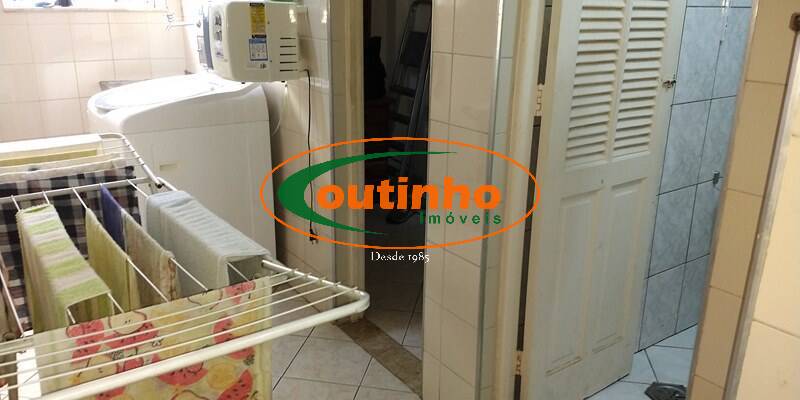 Apartamento à venda com 2 quartos, 70m² - Foto 32