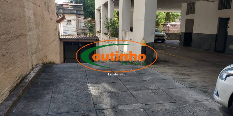 Apartamento à venda com 2 quartos, 70m² - Foto 42