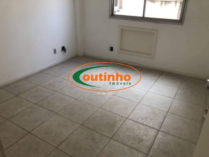 Apartamento à venda com 2 quartos, 65m² - Foto 3