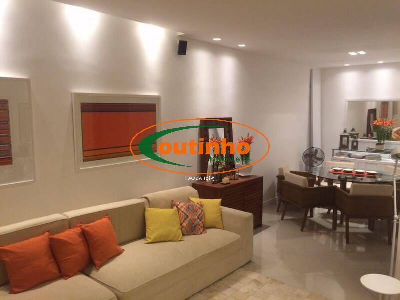 Casa à venda com 5 quartos, 236m² - Foto 2