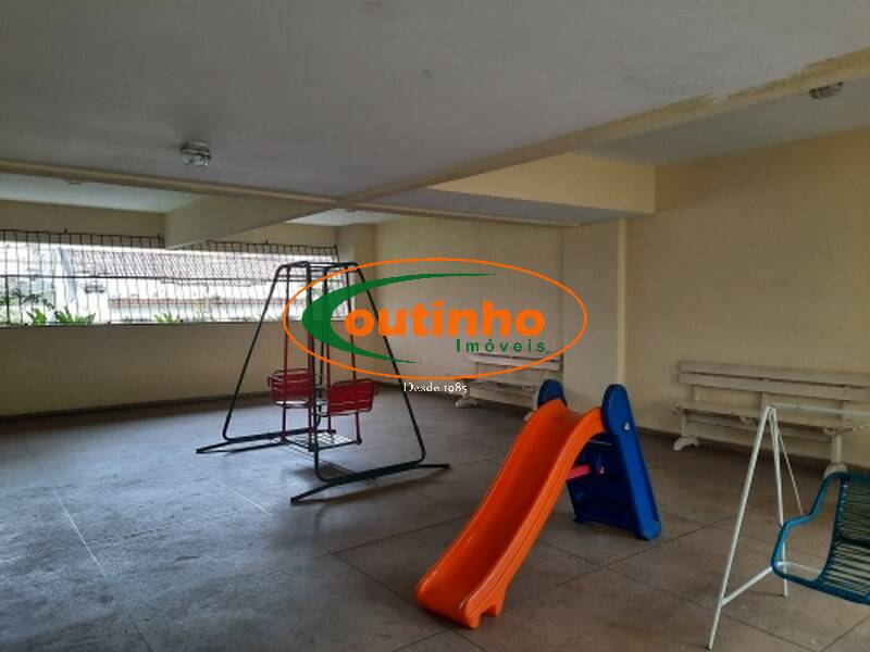 Apartamento à venda com 3 quartos, 143m² - Foto 35