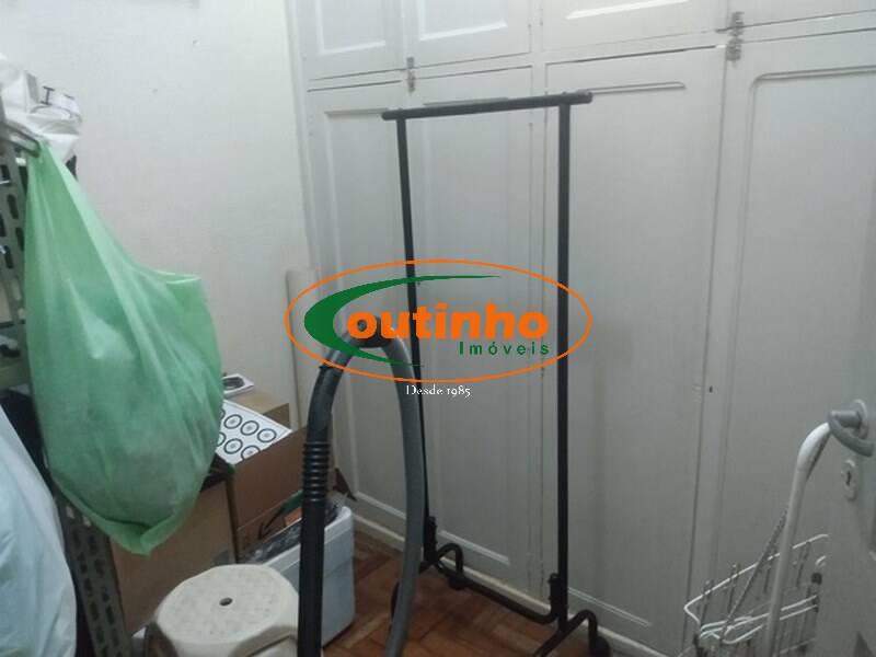 Apartamento à venda com 3 quartos, 120m² - Foto 12