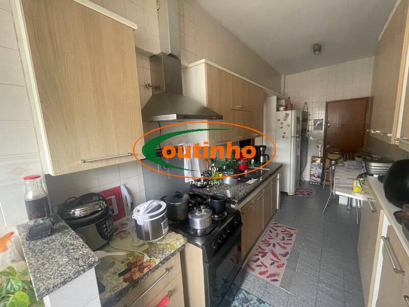 Apartamento à venda com 2 quartos, 62m² - Foto 10