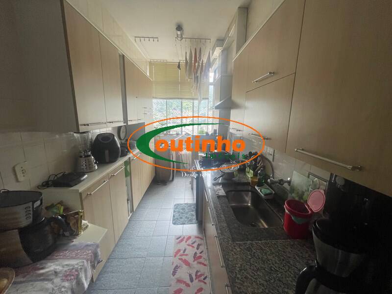 Apartamento à venda com 2 quartos, 62m² - Foto 13