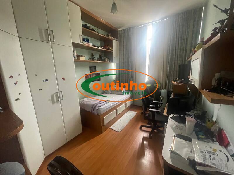 Apartamento à venda com 2 quartos, 62m² - Foto 12