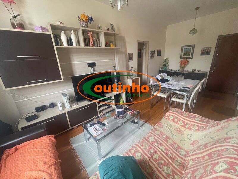 Apartamento à venda com 2 quartos, 62m² - Foto 4