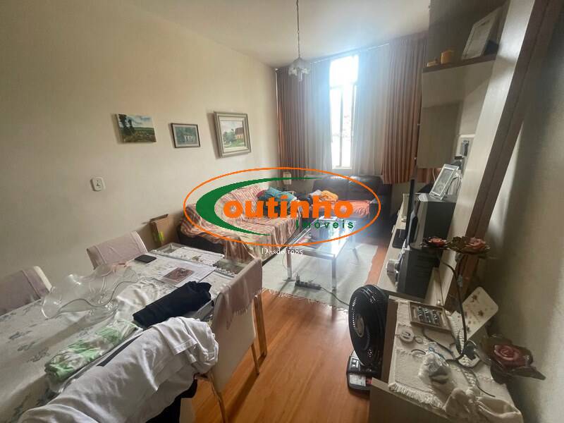 Apartamento à venda com 2 quartos, 62m² - Foto 18