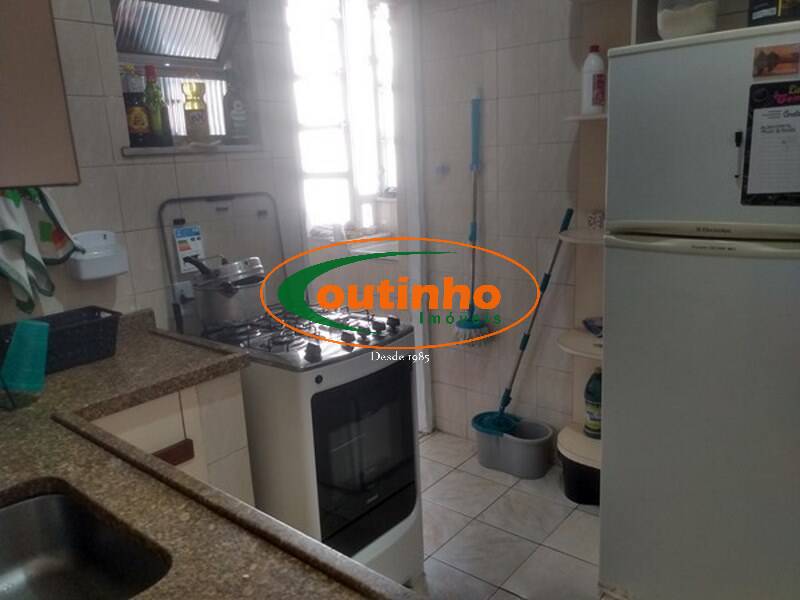 Apartamento à venda com 2 quartos, 76m² - Foto 4