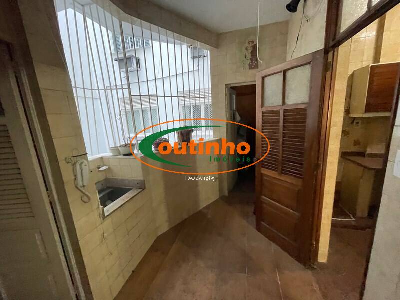 Apartamento à venda com 3 quartos, 120m² - Foto 17