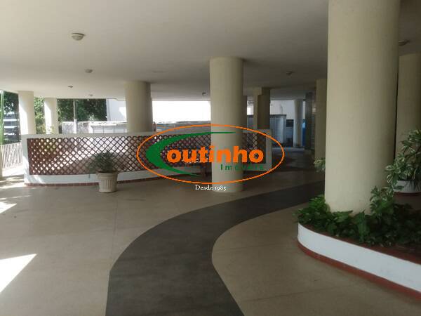 Apartamento à venda com 2 quartos, 77m² - Foto 2