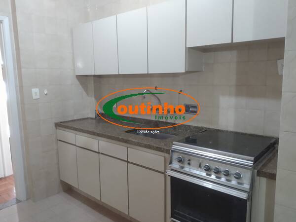 Apartamento à venda com 2 quartos, 77m² - Foto 25