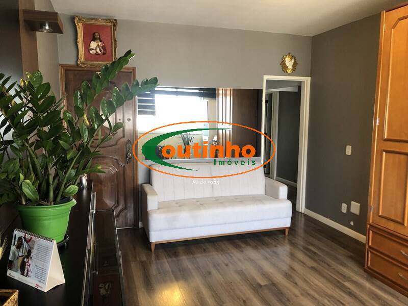 Apartamento à venda com 2 quartos, 85m² - Foto 4