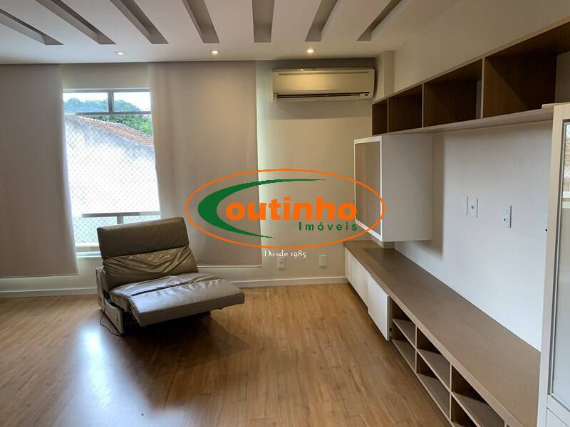 Apartamento à venda com 2 quartos, 77m² - Foto 2