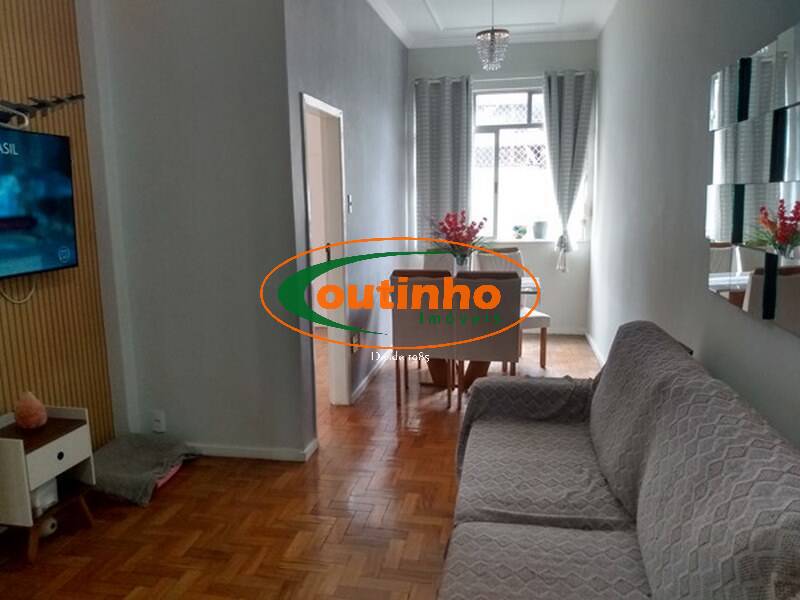 Apartamento à venda com 2 quartos, 76m² - Foto 1