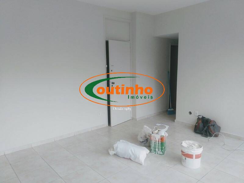 Apartamento à venda com 2 quartos, 78m² - Foto 4