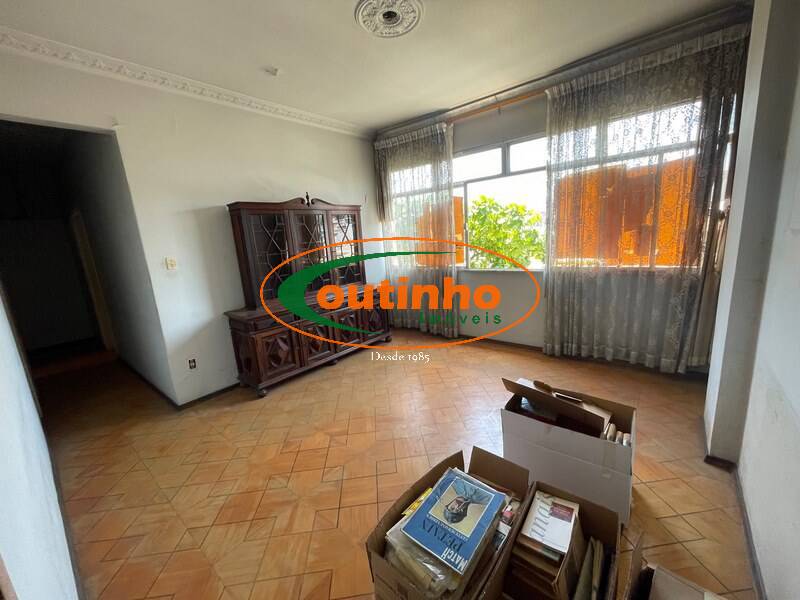 Apartamento à venda com 3 quartos, 80m² - Foto 2