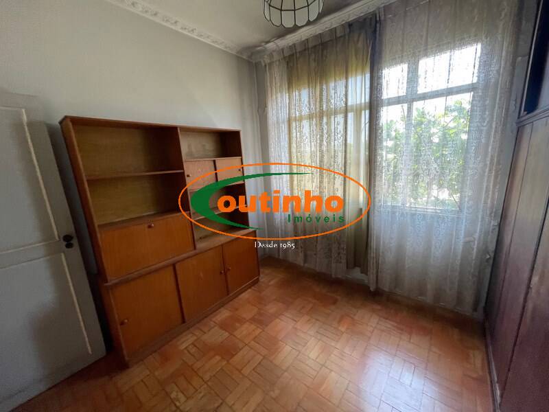 Apartamento à venda com 3 quartos, 80m² - Foto 3