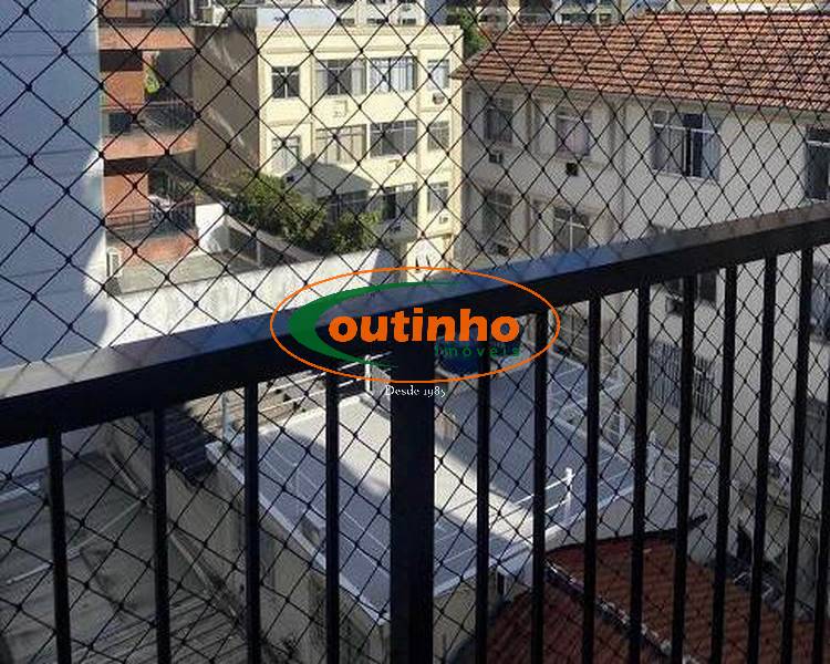 Apartamento à venda com 2 quartos, 85m² - Foto 2