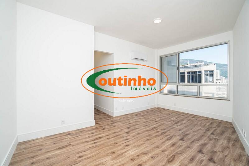 Apartamento à venda com 4 quartos, 130m² - Foto 2