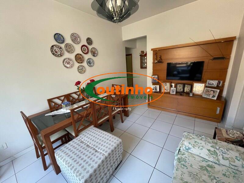 Apartamento à venda com 2 quartos, 71m² - Foto 1